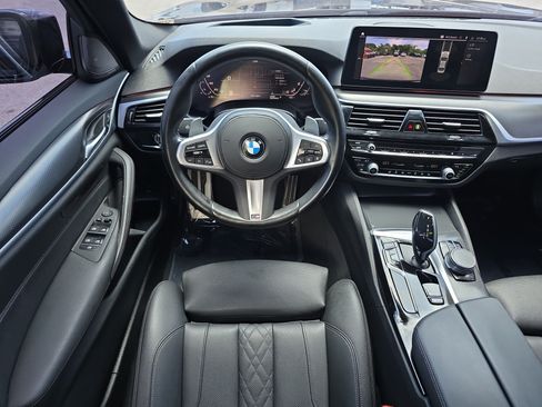 Used 2023 BMW 530i w/ M Sport Package RWD image 17