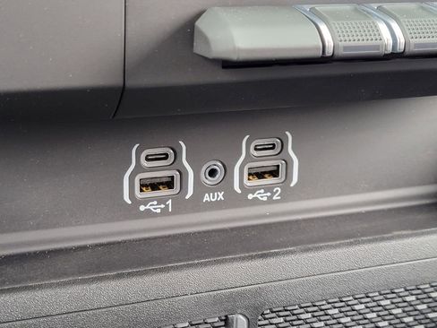 New 2026 RAM 1500 4x4 Crew Cab image 14