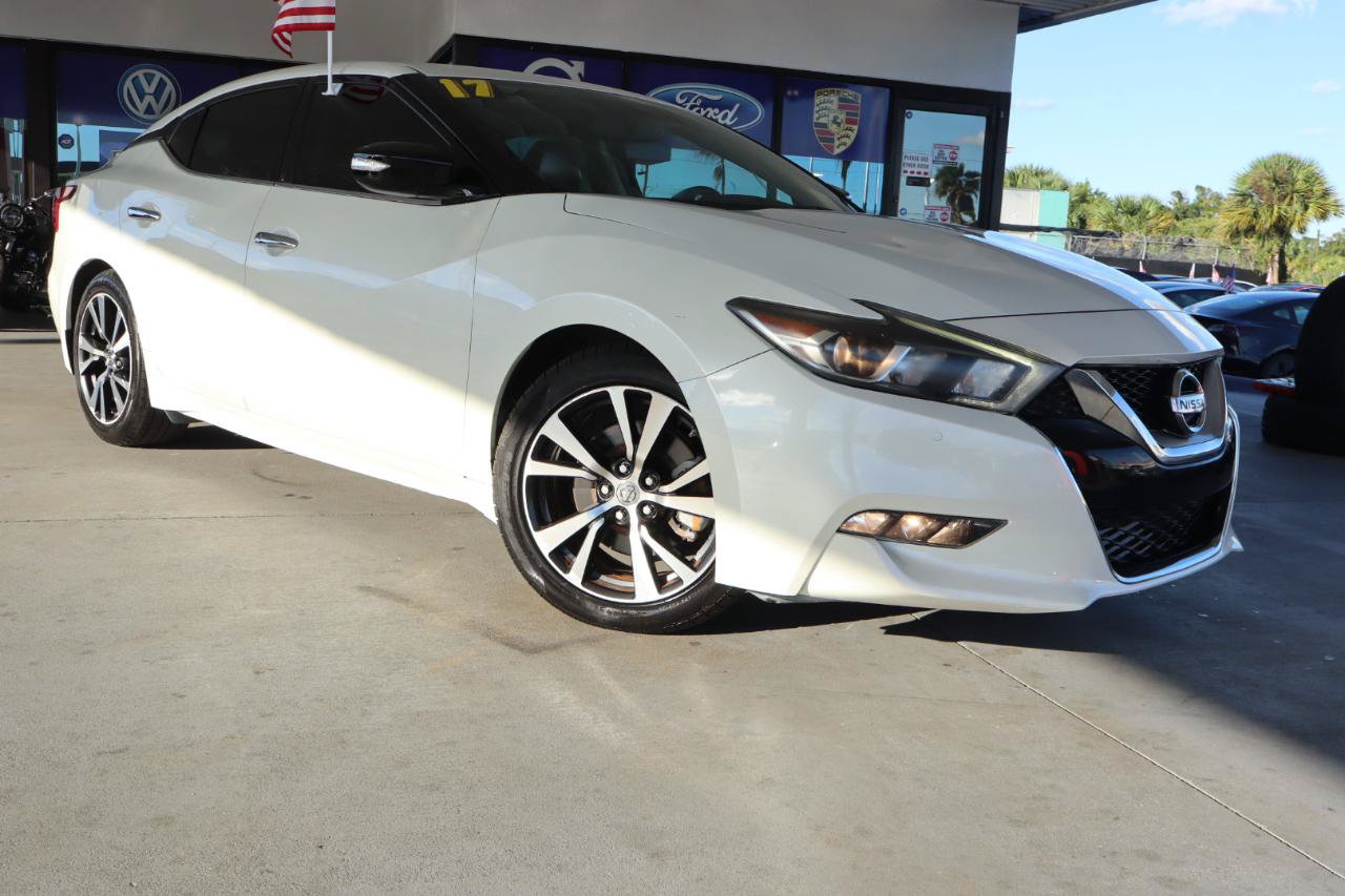 Used 2017 Nissan Maxima 3.5 SV FWD image 3