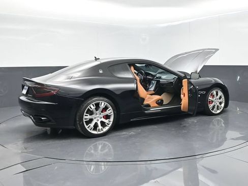Used 2017 Maserati GranTurismo Sport RWD image 65