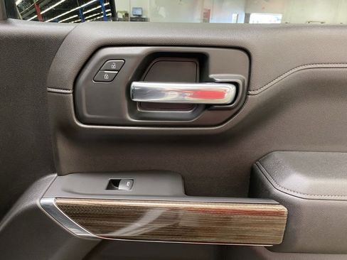 Used 2020 Chevrolet Silverado 1500 RST image 46