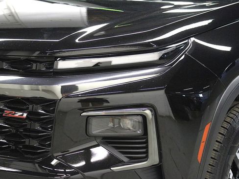 Used 2025 Chevrolet Traverse Z71 w/ LPO, Floor Liner Package AWD/4WD image 45
