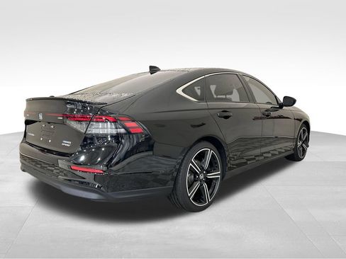 Used 2025 Honda Accord Sport image 5