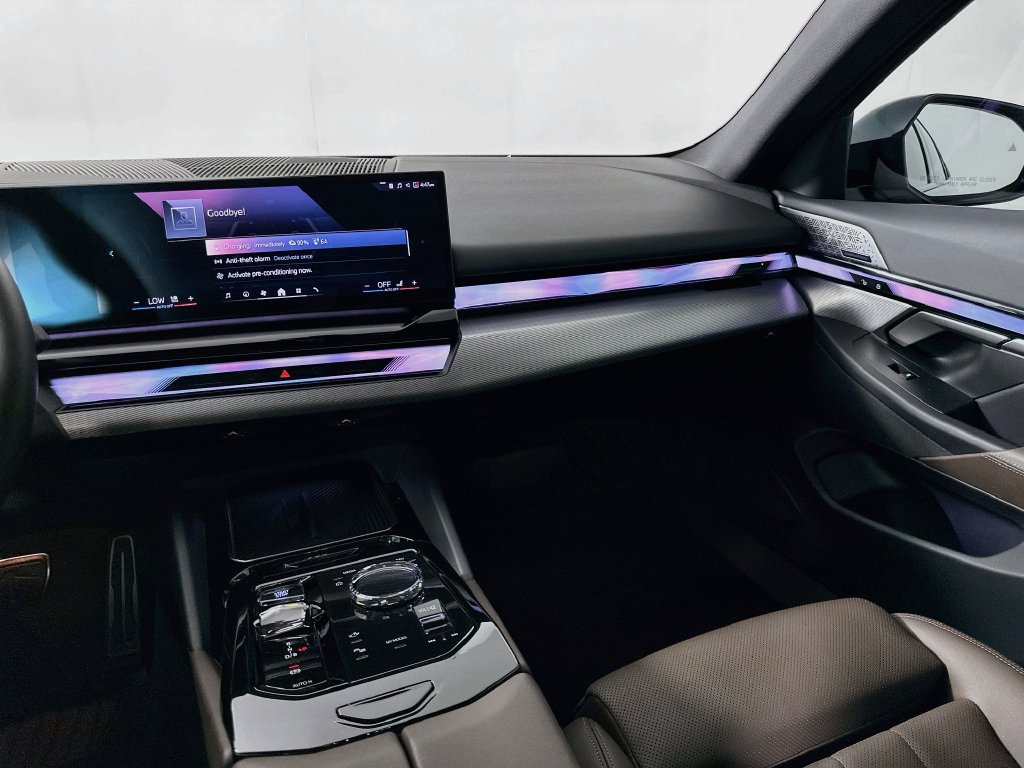Certified 2024 BMW i5 eDrive40i w/ Executive Package RWD image 23