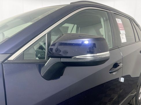 Used 2025 Toyota RAV4 XLE w/ Convenience Package image 12