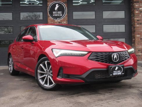 Used 2023 Acura Integra Base 4dr Liftback image 2