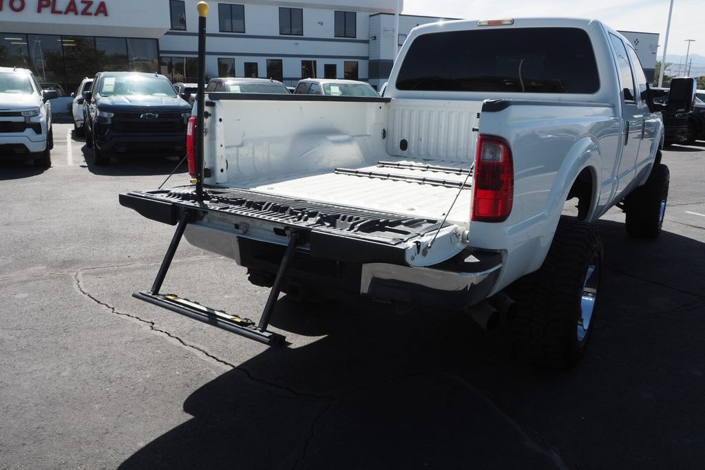Used 2015 Ford F250 XLT w/ Camper Package AWD/4WD image 17