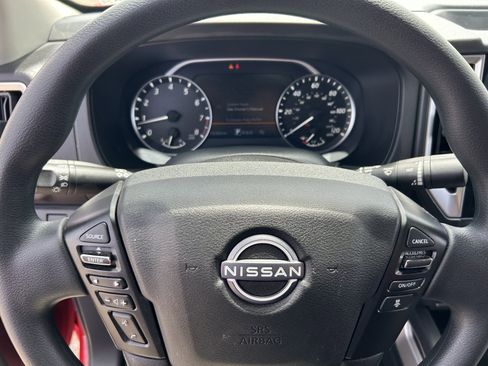 Used 2025 Nissan Frontier SV RWD image 13