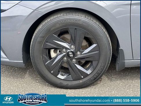 Certified 2023 Hyundai Elantra SEL w/ Winter Weather Package image 9