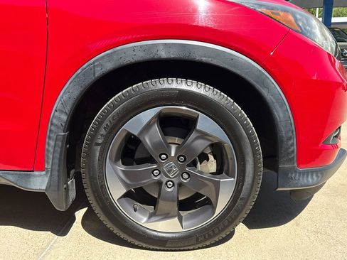 Used 2018 Honda HR-V EX image 6