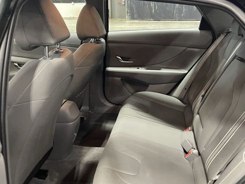 Used 2025 Hyundai Elantra SEL FWD image 14