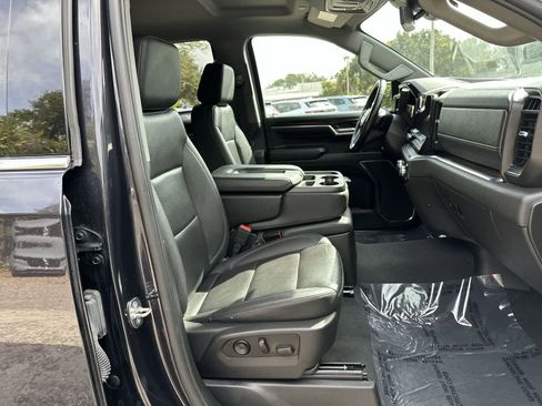 Used 2024 GMC Sierra 1500 SLT image 14