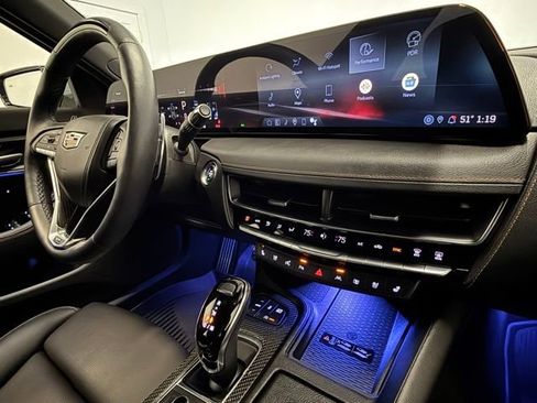 Used 2025 Cadillac CT5 V w/ Technology Package image 39