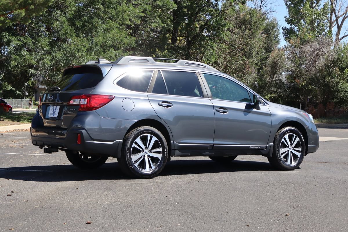 Used 2018 Subaru Outback 3.6R Limited AWD/4WD image 5