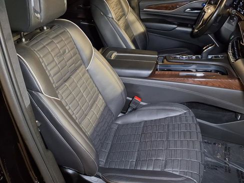 Certified 2023 Cadillac Escalade ESV Premium Luxury Platinum image 25
