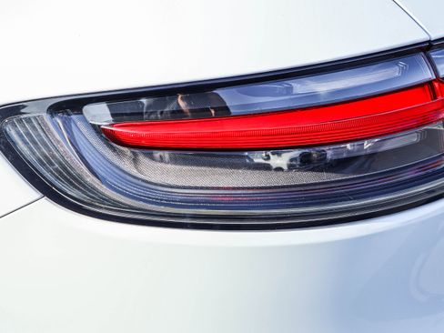 Used 2023 Porsche Macan Base image 25