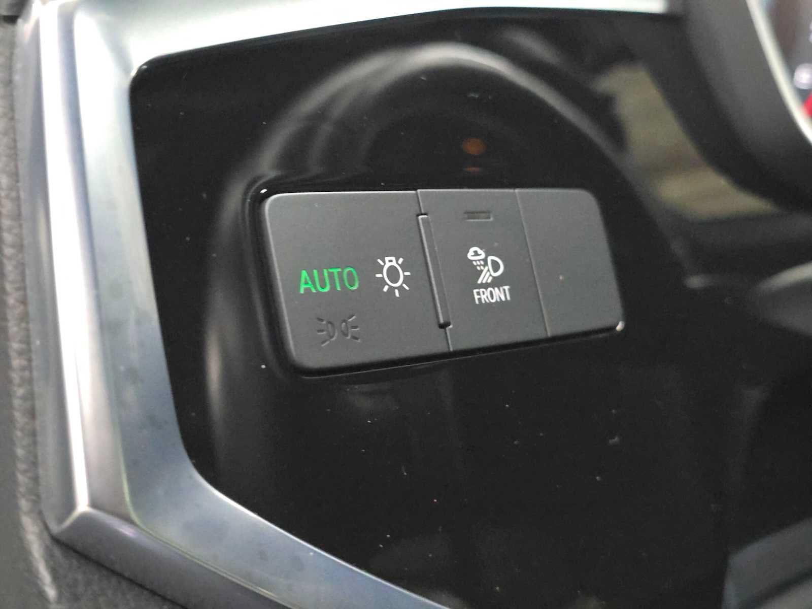Used 2025 Audi Q3 2.0T Premium AWD/4WD image 24