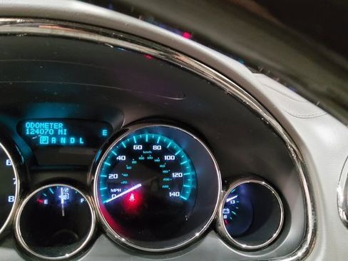 Used 2015 Buick Enclave Leather image 25