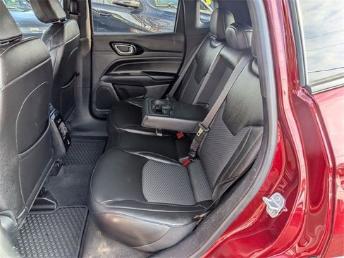 Used 2022 Jeep Compass Altitude w/ Convenience Group image 12