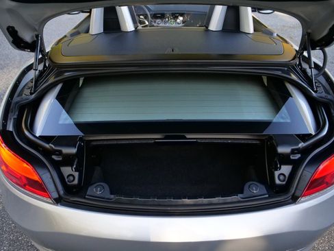 Used 2011 BMW Z4 sDrive30i image 26