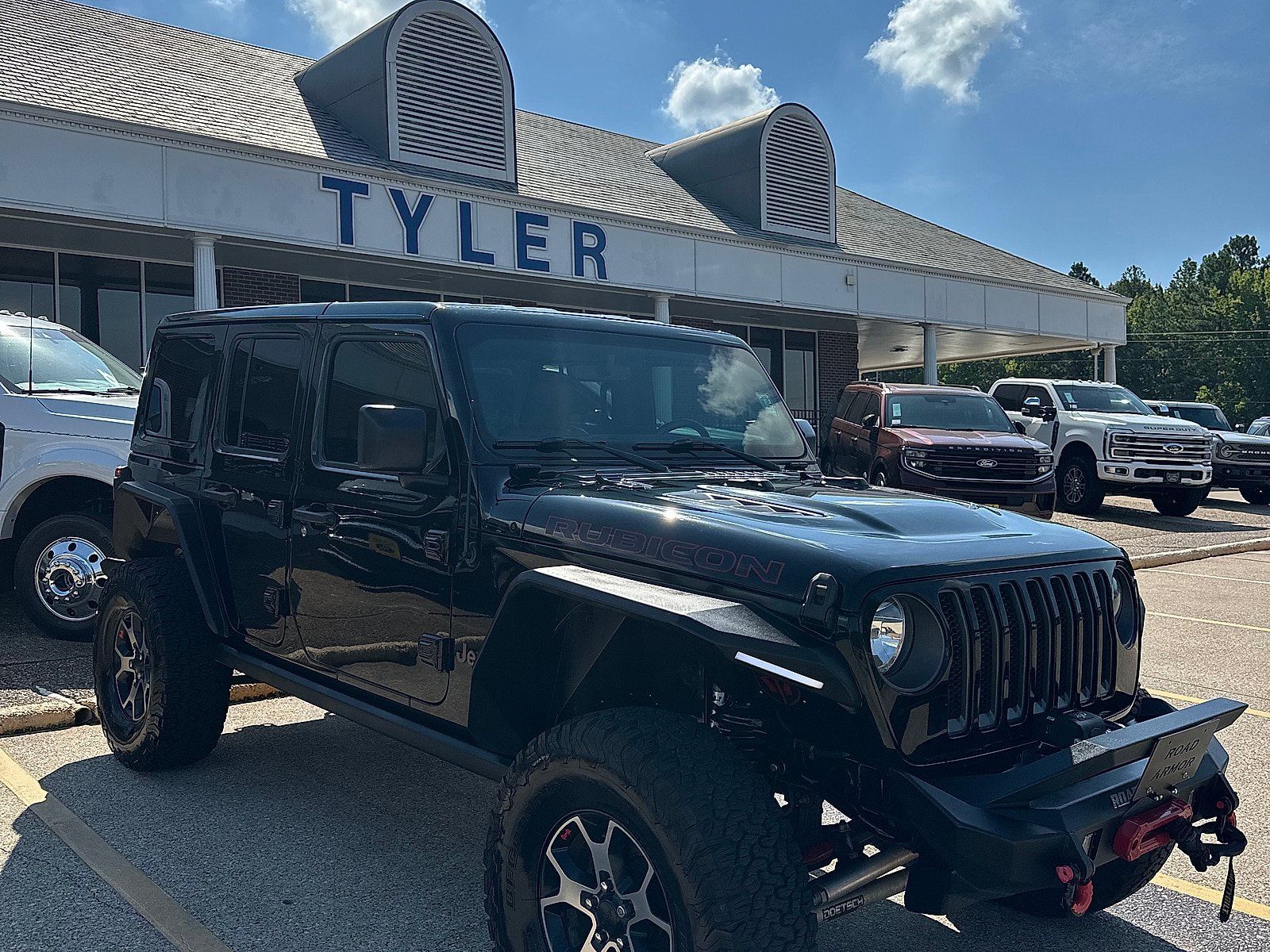 Used 2018 Jeep Wrangler Unlimited Rubicon AWD/4WD image 40