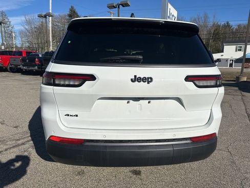 New 2026 Jeep Grand Cherokee L Limited w/ Limited Altitude Package AWD/4WD image 4