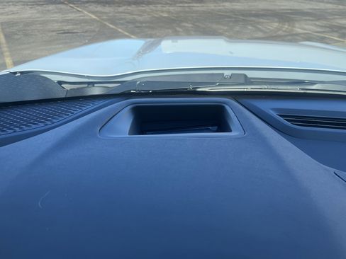 Used 2025 GMC Acadia Denali image 27