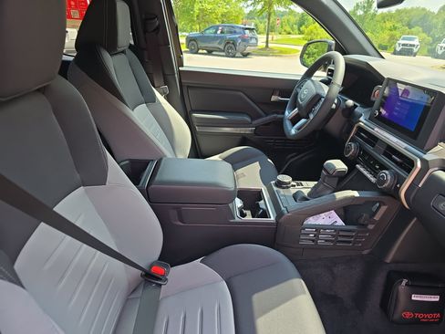 New 2026 Toyota Tacoma TRD Off-Road AWD/4WD image 10