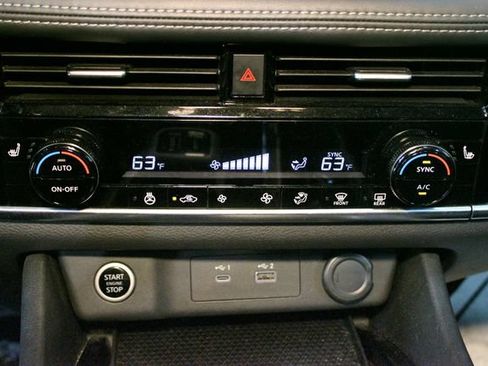 Used 2021 Nissan Rogue SV FWD image 24