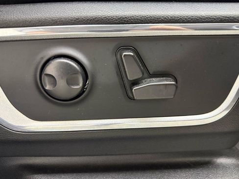 Used 2022 RAM 1500 Laramie AWD/4WD image 39
