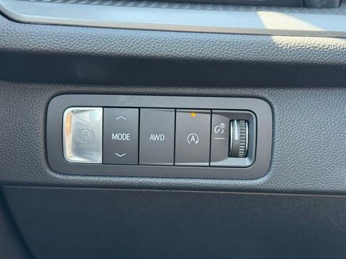 New 2026 Chevrolet Traverse LT w/ Midnight/Sport Edition AWD/4WD image 29