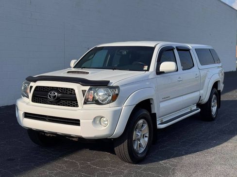 Used 2011 Toyota Tacoma PreRunner w/ TRD Sport Pkg RWD image 3