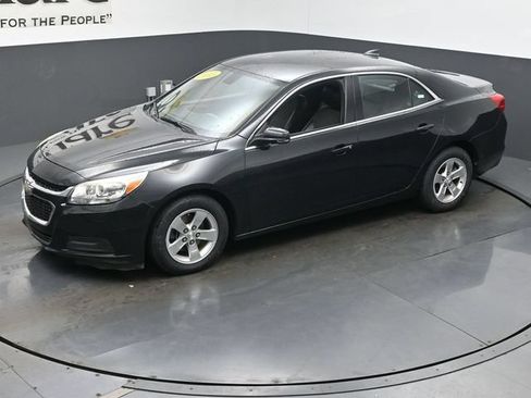 Used 2015 Chevrolet Malibu LT FWD image 38