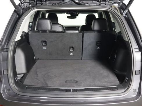 Used 2023 Jeep Grand Cherokee Limited RWD image 17