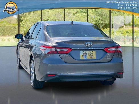Used 2019 Toyota Camry LE image 5