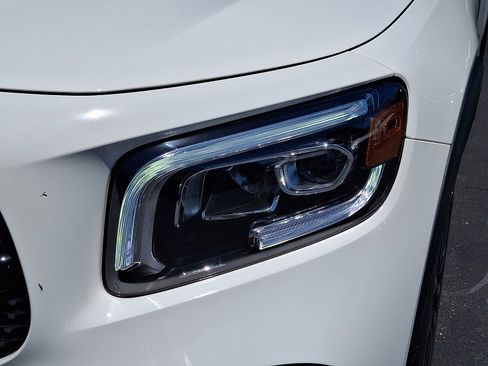 Certified 2022 Mercedes-Benz GLB 250 4MATIC w/ AMG Line image 9