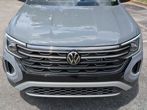 Used 2026 Volkswagen Atlas Peak Edition AWD/4WD image 13