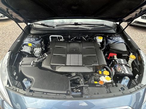 Used 2018 Subaru Outback 3.6R Limited AWD/4WD image 23