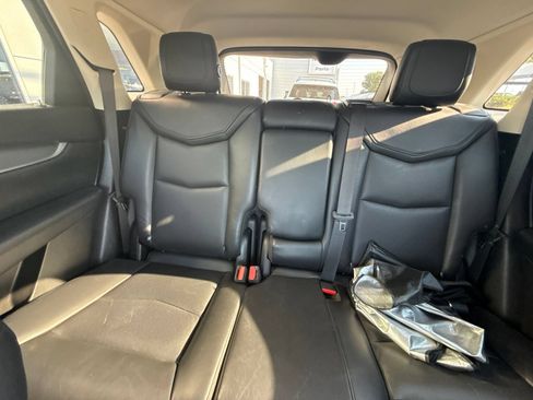 Used 2018 Cadillac XT5 Premium Luxury w/ Driver Assist Package FWD image 8
