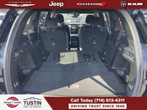 Used 2025 Jeep Grand Cherokee L Laredo w/ Luxury Tech Group I AWD/4WD image 27
