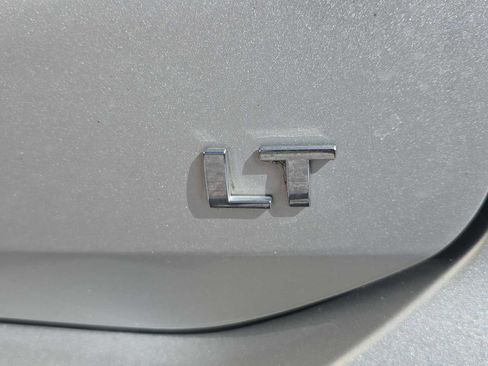 Used 2020 Chevrolet Equinox LT image 6