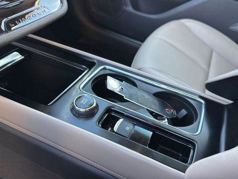 Used 2022 Lincoln Corsair FWD image 24