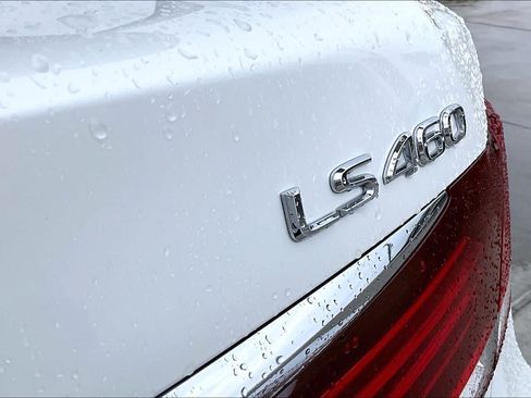 Used 2013 Lexus LS 460 w/ Comfort Pkg RWD image 27