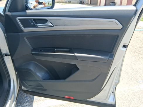 Used 2019 Volkswagen Atlas S FWD image 17