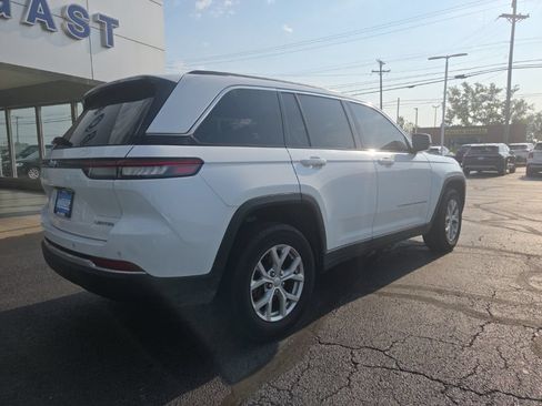 Used 2024 Jeep Grand Cherokee Limited AWD/4WD image 5