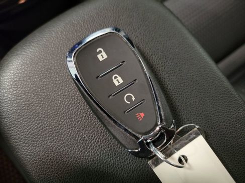 Used 2025 Chevrolet Trax LT image 16