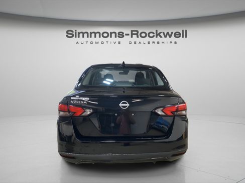 Used 2025 Nissan Versa SV FWD image 6