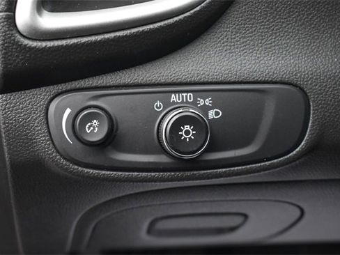 Used 2017 Chevrolet Trax LT w/ LT Convenience Package image 22