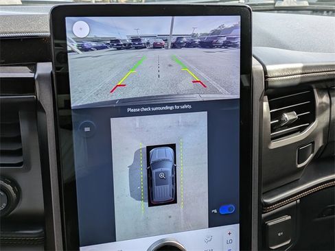 Certified 2022 Ford Expedition Platinum image 20