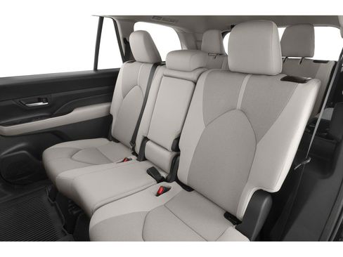 New 2026 Toyota Grand Highlander FWD image 9